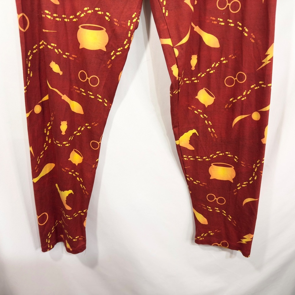 Harry Potter Leggings XL Red Gold Quidditch‎ Wizard Broomstick Gryffindor 246 - Picture 5 of 7